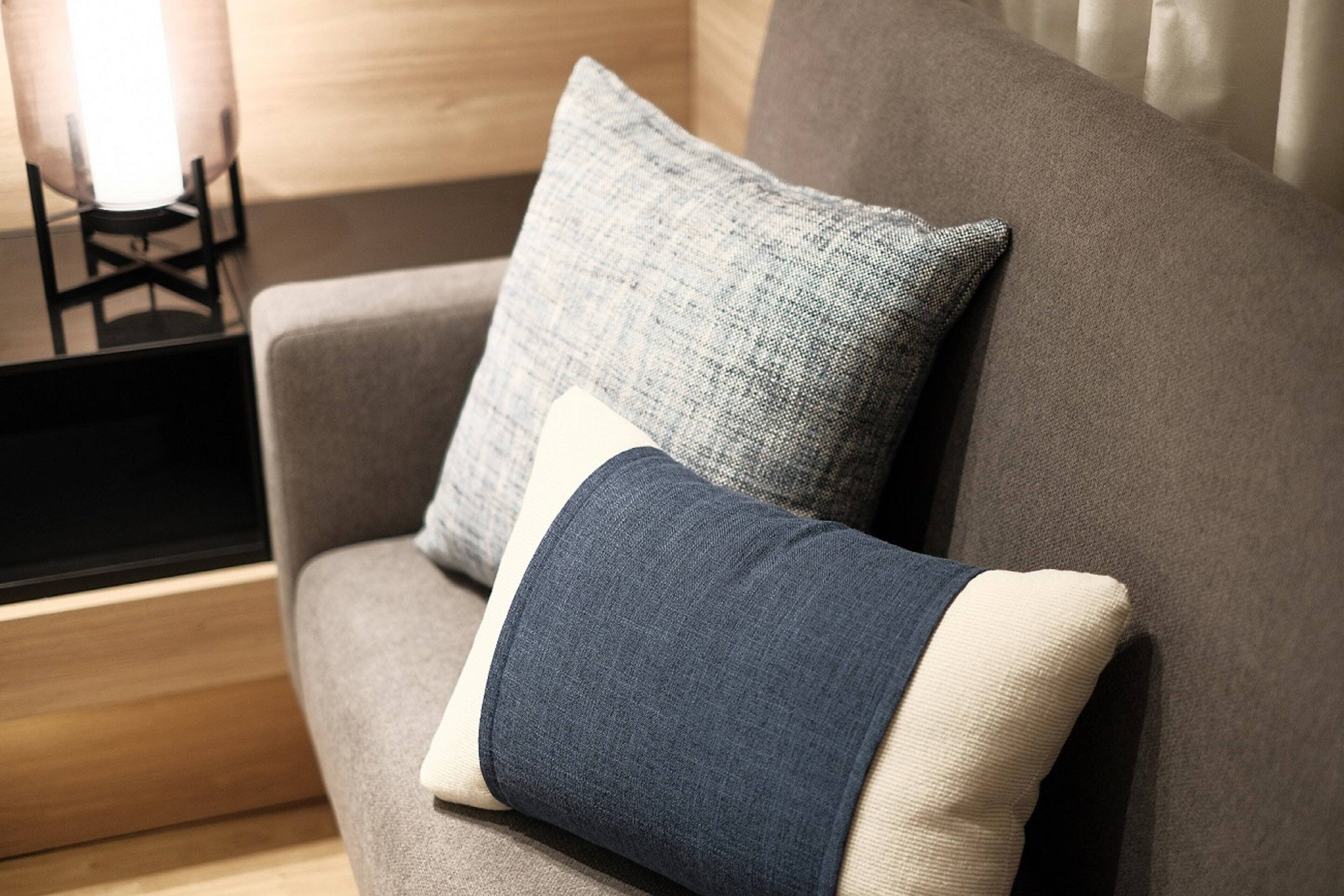 hypo-allergenic bedding, in-room safe, desk, laptop workspace