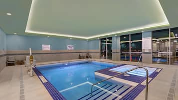 Indoor pool, pool loungers