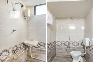 Standard Double Room | Bathroom