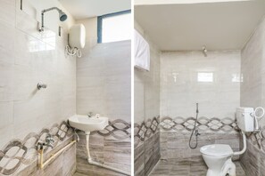 Standard Double Room | Bathroom | Shower