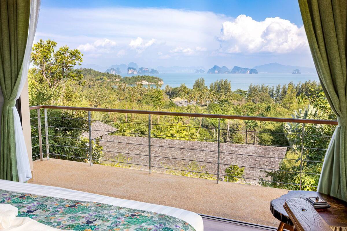 SEAVIEW JACUZZI VILLA-YAT PETCH | 고급 침구, 객실 내 금고, 암막 커튼, 다리미/다리미판