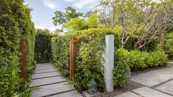 SEAVIEW POOL VILLA-TREETOP