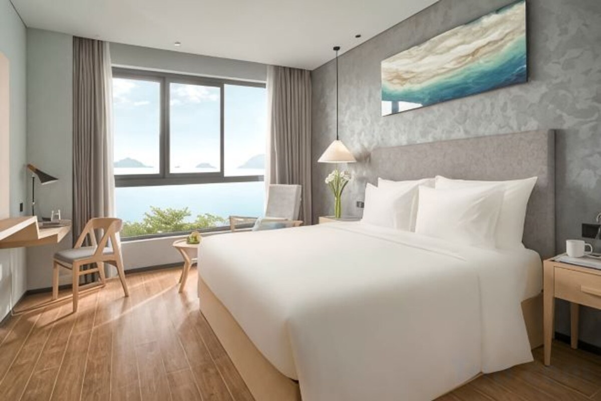 Premium bedding, memory foam beds, minibar, in-room safe