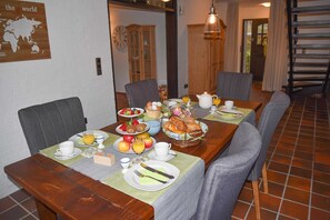 Unclassified image, 3 of 37, button