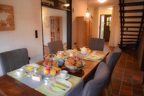 Unclassified image, 4 of 37, button