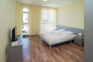 1 bedroom, in-room safe, iron/ironing board, WiFi