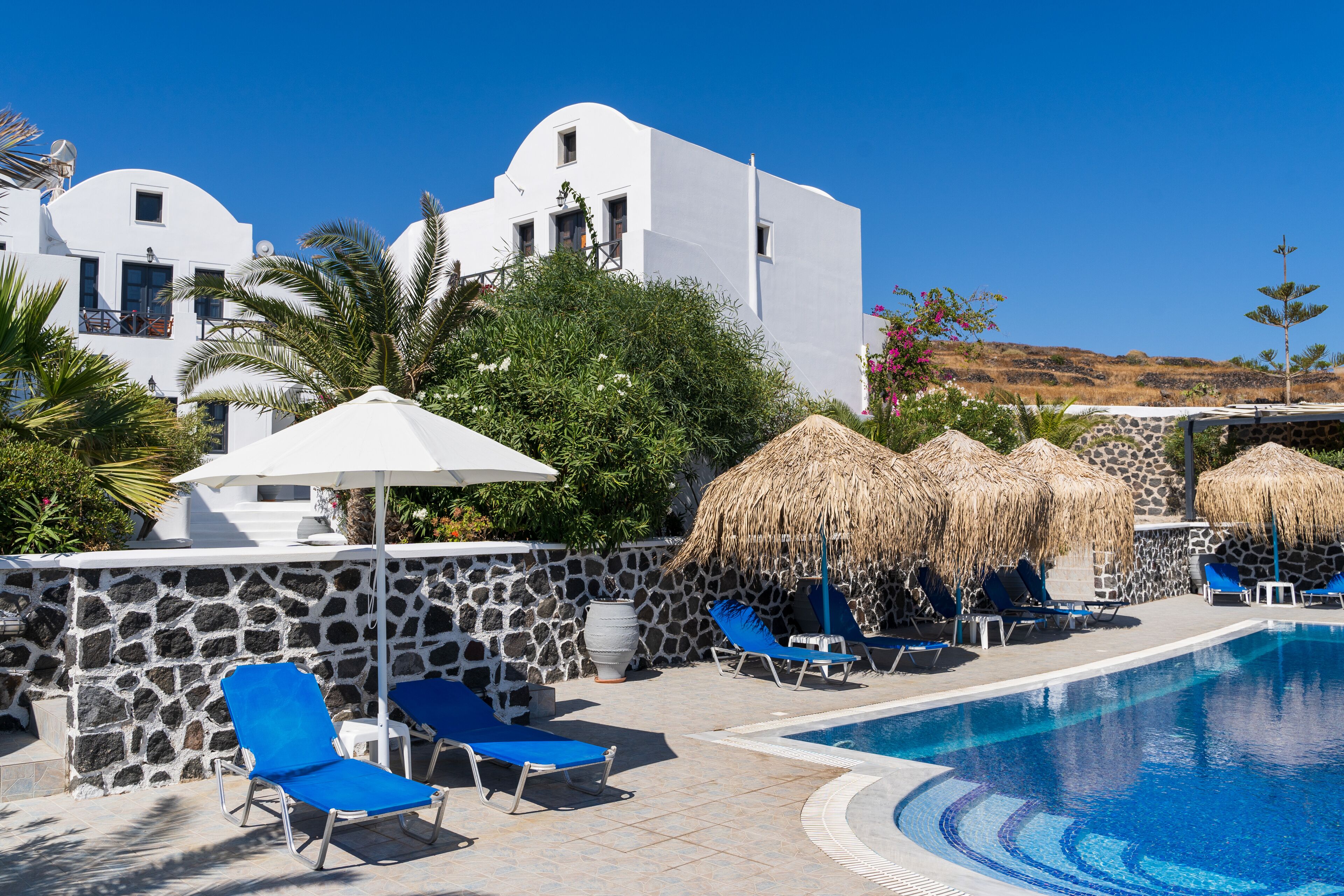 Outdoor pool, pool loungers