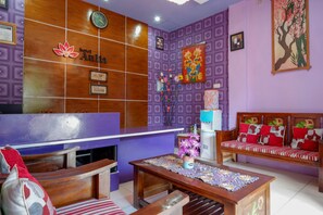 Lobby - RedDoorz @ Hotel Aulia Majene (Majene)