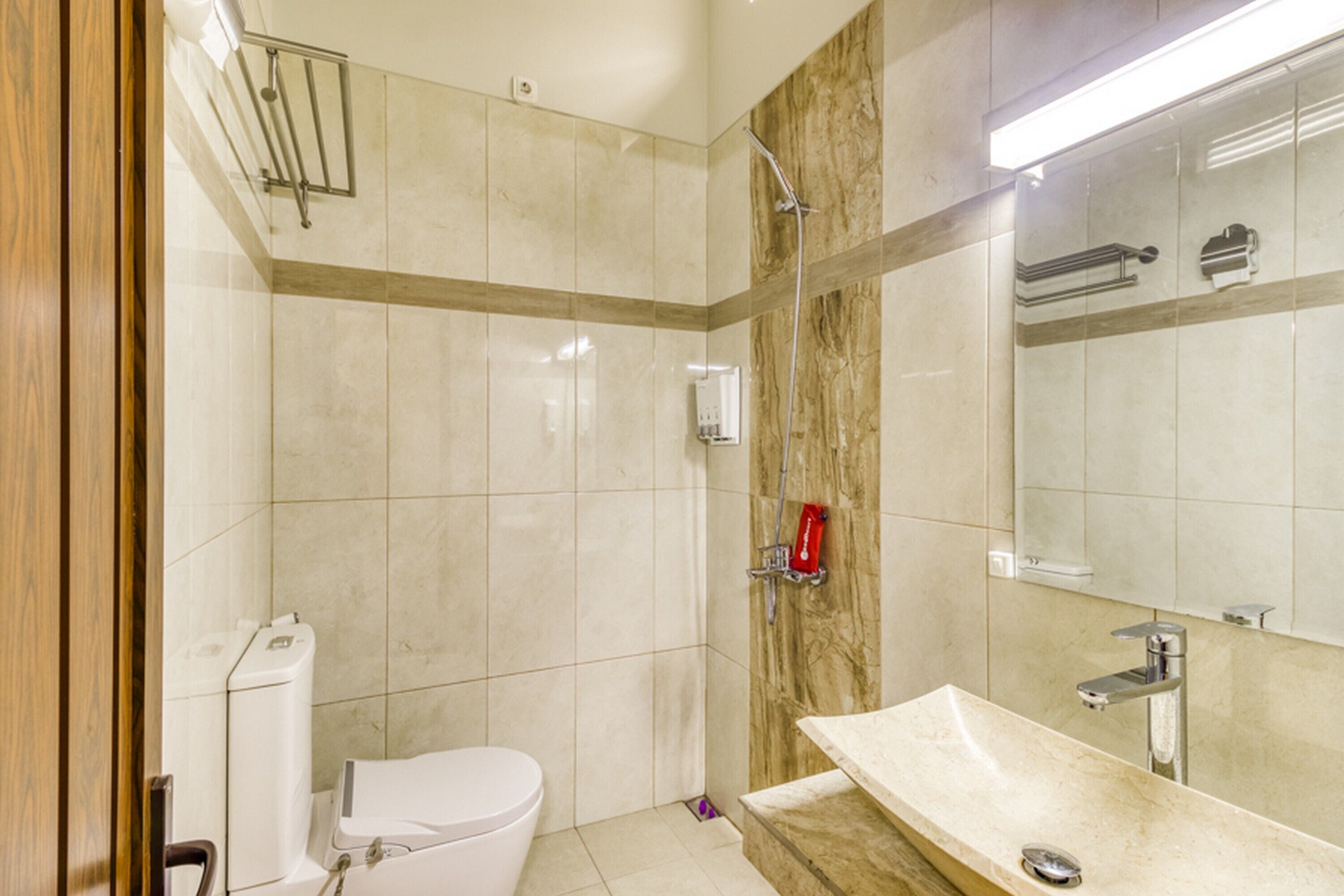 Foto - RedDoorz Plus near Gembira Loka Zoo 2