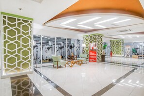 Lobby - RedLiving Apartemen Grand Kamala Lagoon - Kita Pro Tower Barclay North (Bekasi)