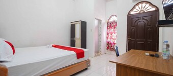 RedDoorz Syariah near Stasiun Kereta Api Kisaran