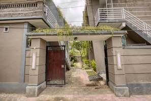 Front of property - RedDoorz near Exit Toll Nusa Dua (Nusa Dua)