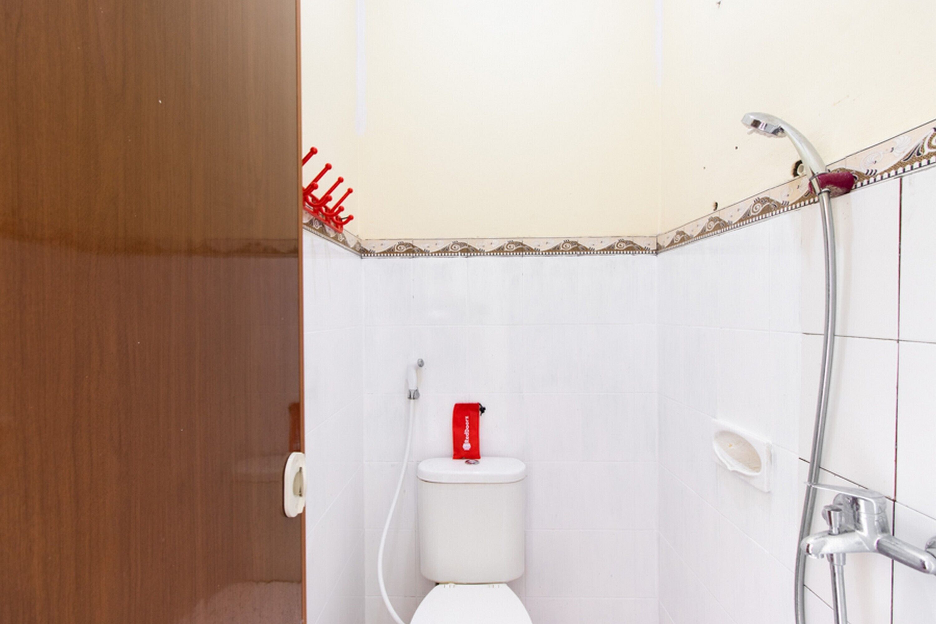 Photo - RedDoorz @ Raya Janti Yogyakarta