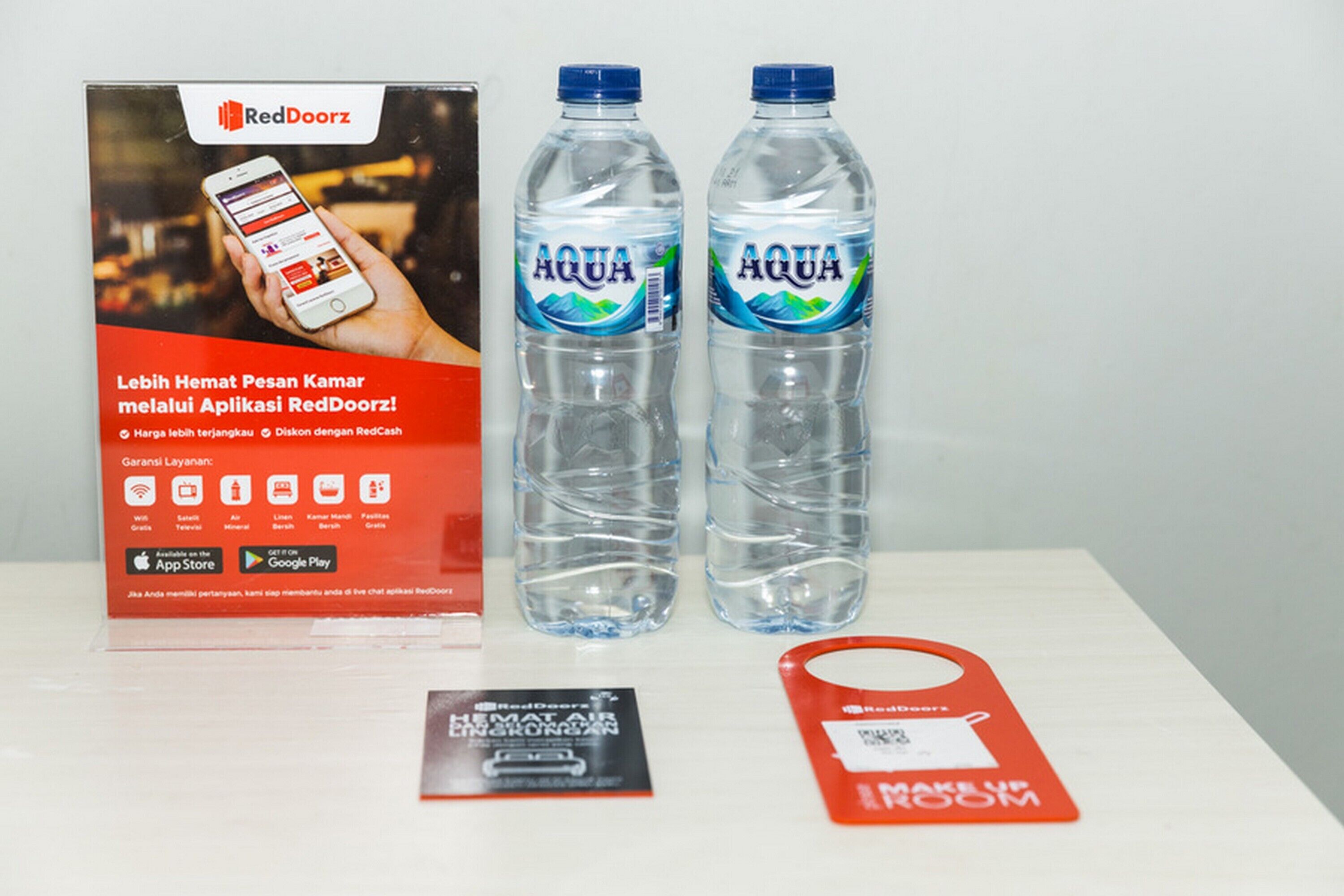 double room (reddoorz) | bed sheets