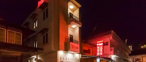 Front of property - evening/night