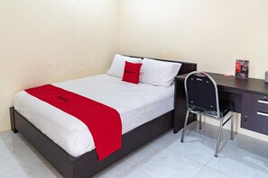 Kamar Double (Reddoorz)