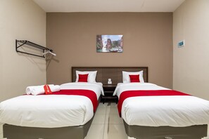 Premium Twin Room (Reddoorz)