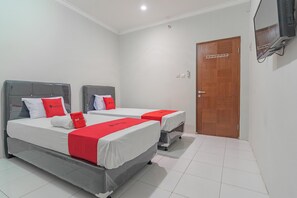 Room - RedDoorz Plus @ Bukit Cinta Street (Balikpapan)