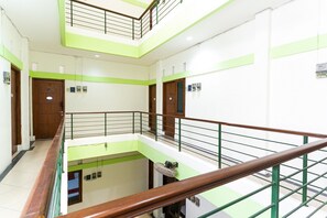 Interior - RedDoorz @ Urip Sumoharjo Solo (Surakarta)