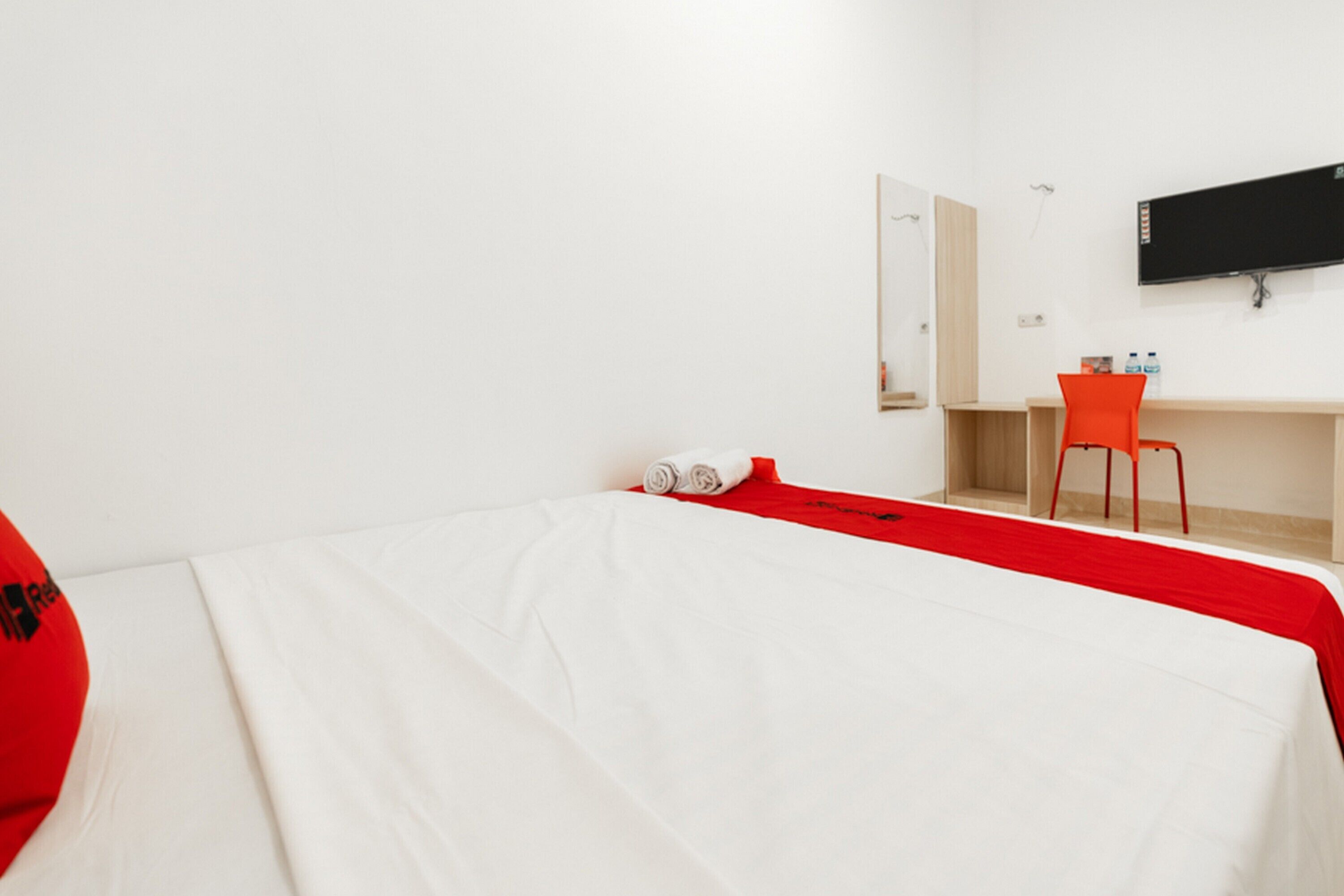 double room (reddoorz)