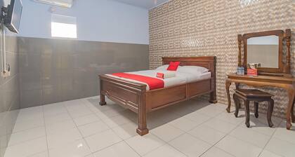 RedDoorz Syariah @ Tambak Mekar Street Subang
