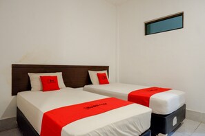 华丽双床房 (Reddoorz) | 床单