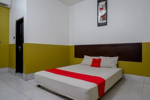 Chambre supérieure (Reddoorz) | Literie fournie
