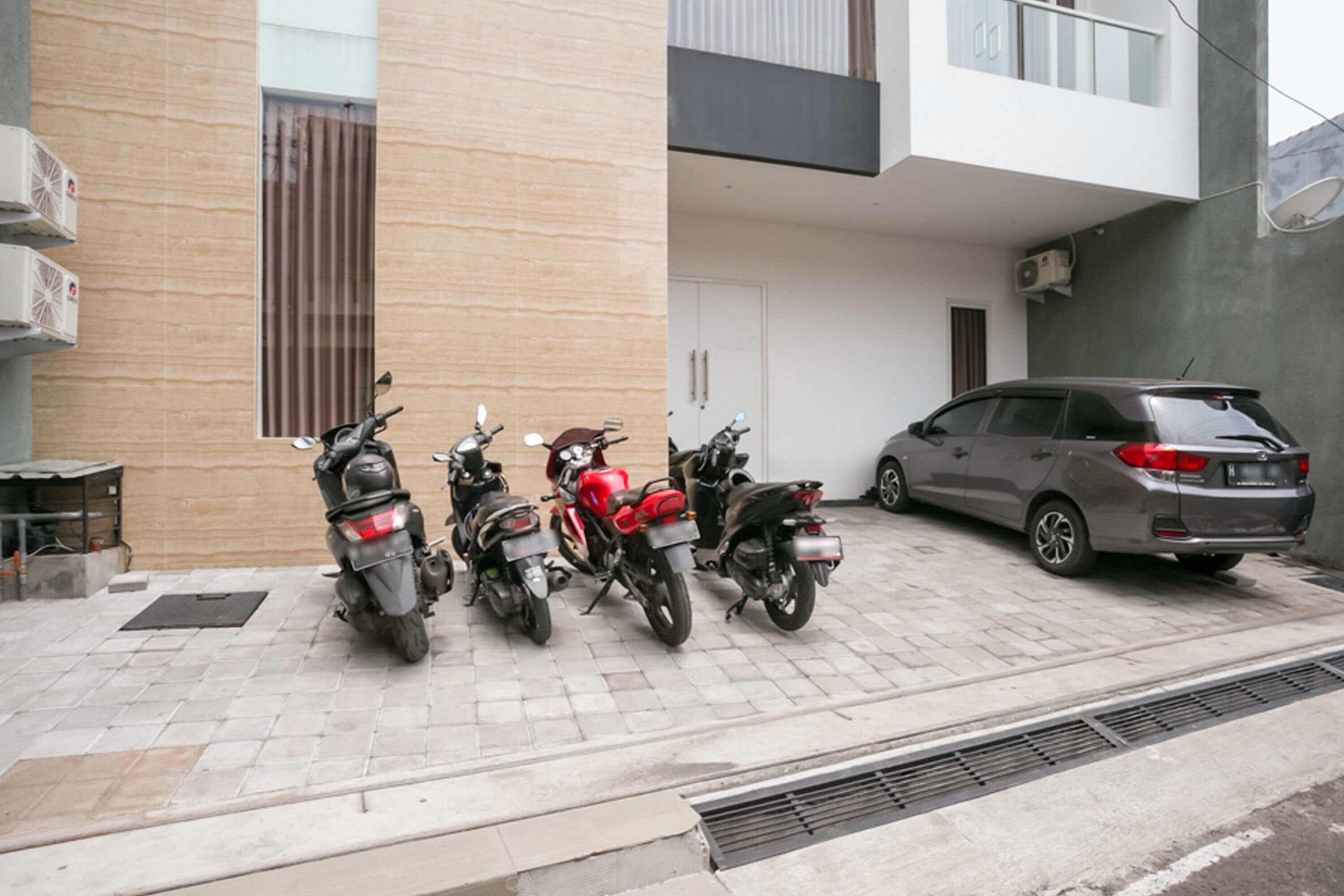 Foto - RedDoorz Syariah near Lapangan Pancasila Simpang Lima