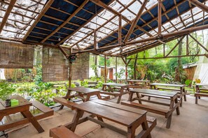Exterior - RedDoorz @ Apache Camp (Batu)