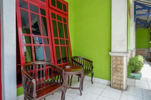Exterior - RedDoorz Plus Syariah near Stasiun Pekalongan 2 (Pekalongan)