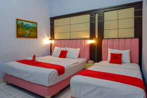 Habitación familiar (Reddoorz) | Ropa de cama