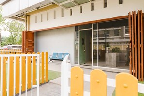 Exterior - RedDoorz @ Helvetia Medan 2 (Medan)