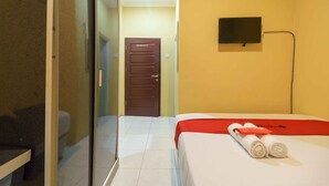 Phòng đôi (Reddoorz) | Truy cập Internet không dây miễn phí, bộ trải giường 