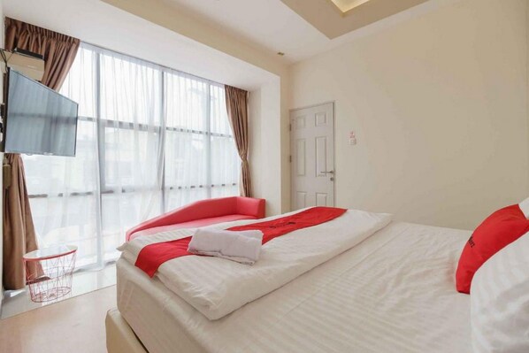Family Room (Reddoorz)