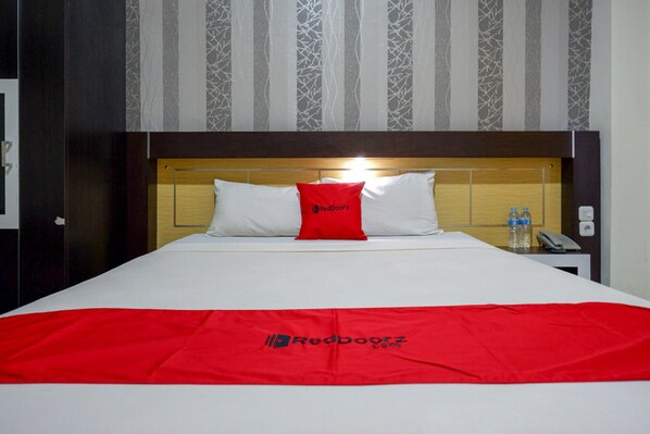 Deluxe Room (Reddoorz)