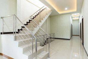 Staircase - RedDoorz near Medan Amplas (Medan)