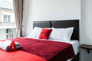Bed sheets - RedDoorz Plus near ICE BSD 2 (Pagedangan)