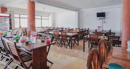 RedDoorz Syariah near Kebun Raya Liwa