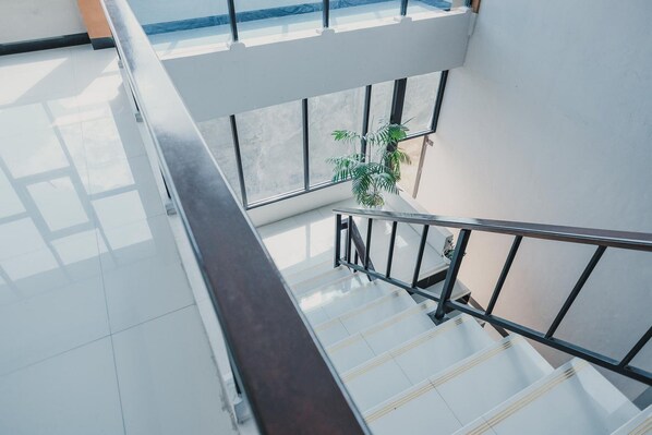 Staircase - RedDoorz Syariah near Balai Kota Bengkulu (Bengkulu)