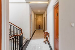 Interior - RedDoorz Syariah @ Kebraon (Surabaya)