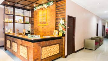 Quầy tiếp tân
