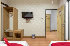 Familiekamer (Reddoorz) | Gratis wifi, beddengoed