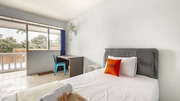 Single Room, Shared Bathroom | Bed sheets
