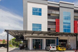 Mặt tiền nơi lưu trú