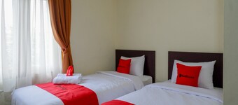 RedDoorz Syariah near Alun Alun Kebumen