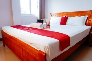 Premium-studiosuite | Skrivebord, lydisolering, gratis Wi-Fi