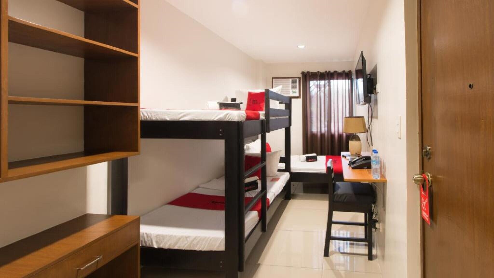 Desk, WiFi (free), bed sheets