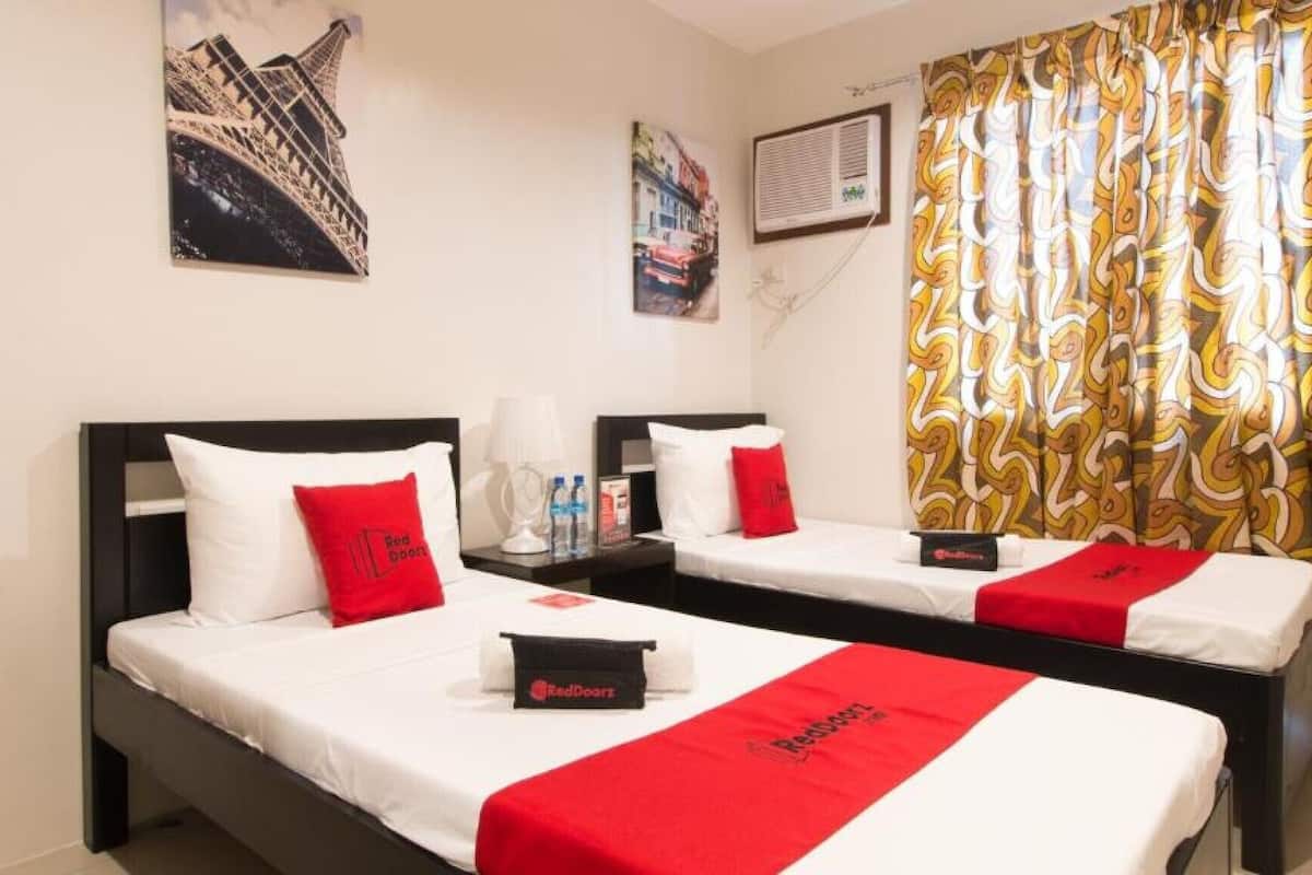 Desk, WiFi (free), bed sheets