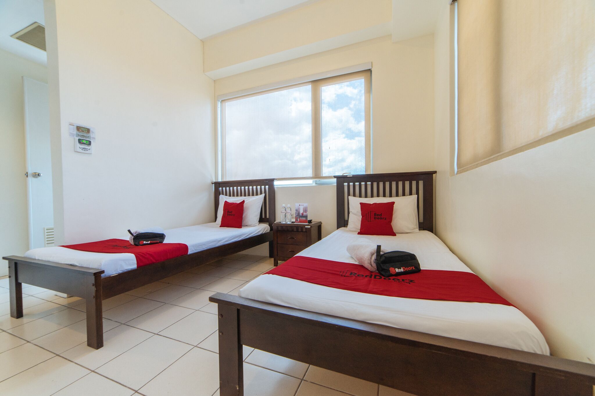 Foto - RedDoorz Plus @ E Rodriguez Corner Banawe