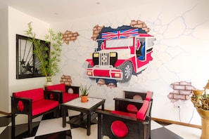 Interior - RedDoorz Plus @ West Nautical Road Puerto Galera (Puerto Galera)